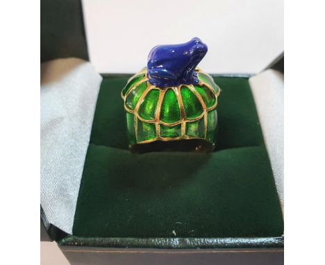 Boxed, decorative unmarked metal green & blue enamel frog ring,Size M/N          13.6 grams gross 