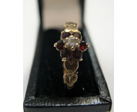 9ct yellow gold ruby flower ring Approx 1.2 grams gross              size N 