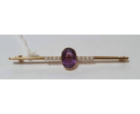 9ct gold brooch with Amethyst &amp; Pearl, 5.1 grams gross 