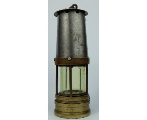 Davis Derby Miners Safety Lamp stamped 1660 to base