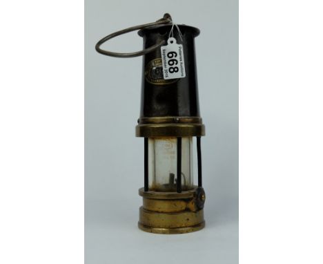 Patterson Lamps Ltd Gateshead On Tyne  Type A Miners Safety Lamp stamped 68 to front panel
