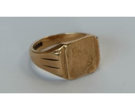 9ct gents signet ring (7.6 grams)