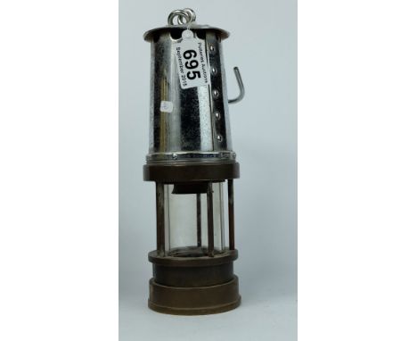 Patterson Lamps Ltd Gateshead On Tyne  Type A1 Miners Safety Lamp stamped 318 to front panel