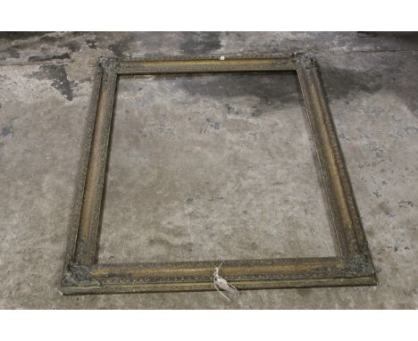 A VINTAGE GILT FRAME&nbsp;- REBATE 69 X 84 CM