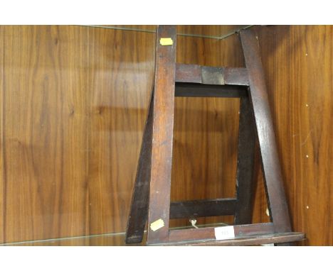 A VINTAGE WOODEN TABLE EASEL