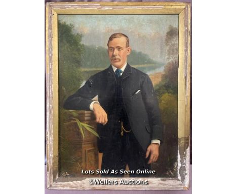 19TH CENTURY OIL ON CANVAS PORTRAIT OF A GENTLEMAN, UNSIGNED, 43 X 58CM 