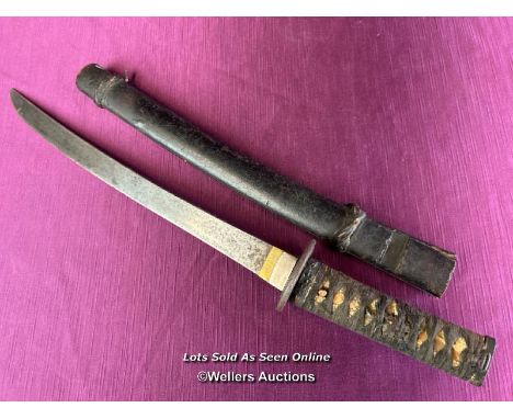 ANTIQUE JAPANESE WAKIZASHI SWORD WITH BAMBOO SCABBARD, LENGTH 50CM 