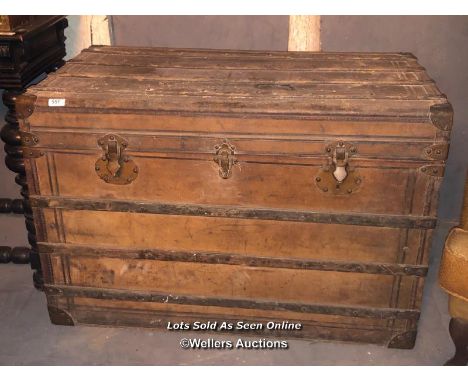 FABRIQUE D'ARTICLES TRAVEL TRUNK, 100 X 58.5 X 68CM 