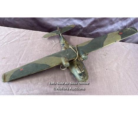 WORLD WAR TWO CATALINA WOODEN FLYING BOAT MODEL 