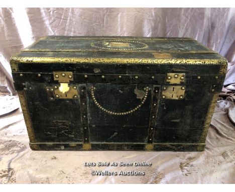 LARGE NAPOLEONIC OFFICERS CAMPAIGN TRUNK, WITH INITIALS E.C. 90 X 48 X 50CM 