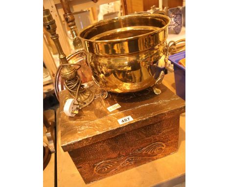 Copper and brass items including copper slipper box, horn and a table lamp. Not available for in-house P&P.Condition Report: 