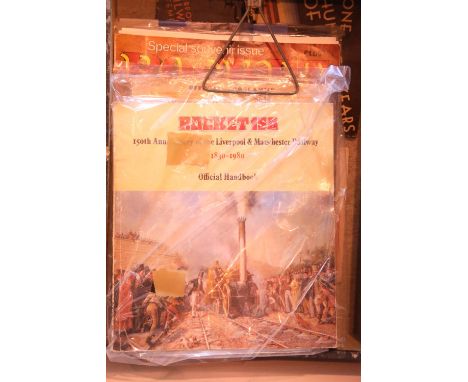 File containing magazines and books relating to Stephensons Rocket. P&amp;P Group 2 (£18+VAT for the first lot and £3+VAT for