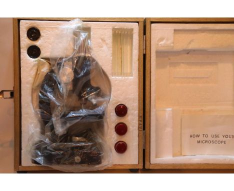 Wooden cased junior microscope kit. P&amp;P Group 2 (£18+VAT for the first lot and £3+VAT for subsequent lots) 