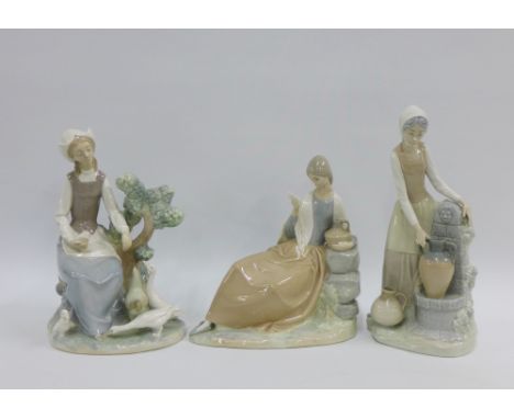 Three large Spanish Nao figures, (3) 