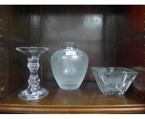 Glassware to include a Japanese etched glass vase, a square glass bowl and a knop stemmed stand, tallest 20cm  (3) 