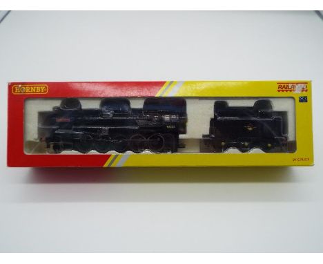Hornby - an OO gauge DCC Ready model steam locomotive and tender 2-10-0 op no 92221 'Loch Lomond', BR early black livery, cla