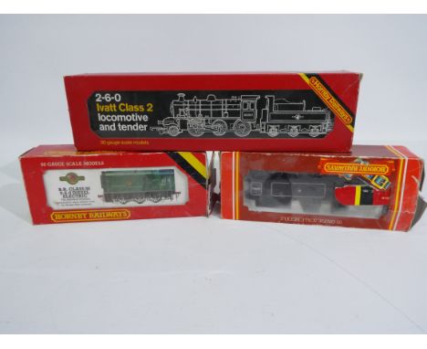 Hornby - Three boxed OO gauge locomotives from Hornby. Lot consists of Hornby R857 2-6-2 Ivatt Class 2 steam locomotive &amp;