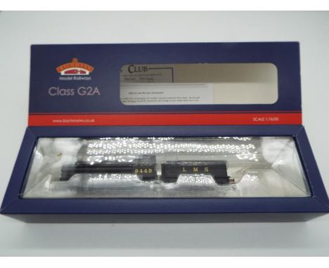 Bachmann Branch-Line - an OO gauge model class G2 steam locomotive and tender 0-8-0 op no 9449, LMS black livery, # R 31-476,