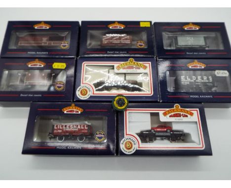 Bachmann Branch-Line Rolling Stock - 8 x OO gauge model brake vans and other plank wagons, all appear m or nm in window boxes
