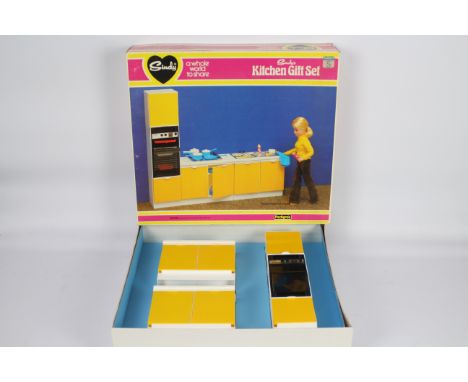 Pedigree - Sindy - A boxed Sindy's Kitchen Gift Set # 44587. This set appears in Very Good perhaps unused condition in a Very