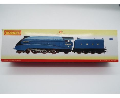 Hornby - an OO gauge DCC Ready model steam locomotive and tender 4-6-2 op no 4468 'Mallard', LNER blue livery, # R 2339, appe