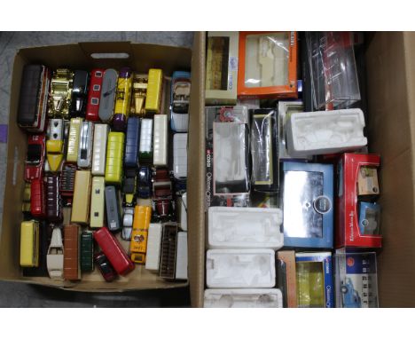 EFE - Matchbox - Corgi - Die cast model cars, busses and trams. In excess of 20 loose,  mixed brand die cast models. Items ap
