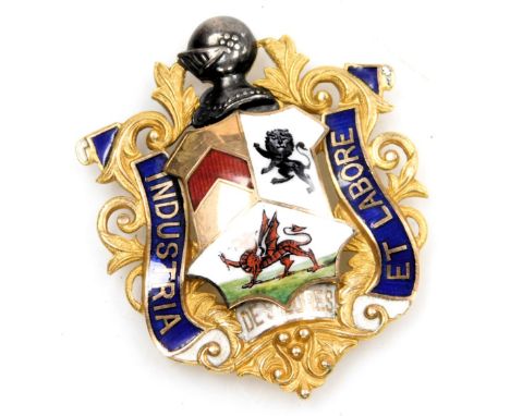 A Masonic 9ct gold and enamel jewel, by Spencer of London, 12.5g.
