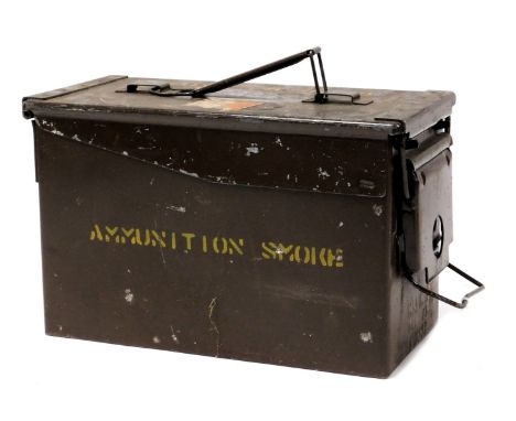 An H83 MK2 steel ammunition box, pencil details Ammunition Smoke, green hand sign, smoke orange L55, etc., 15cm x 18cm. 