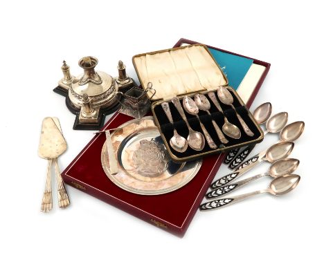 A mixed lot, comprising silver items: a Victorian table cigar lighter, by E. Hutton, London 1892, circular form, foliate bord