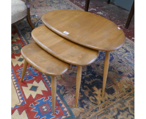Set of 3 Ercol blonde elm pebble tables 