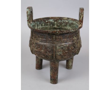 Chinese bronze ding - no reserve - Approx height 27cm 