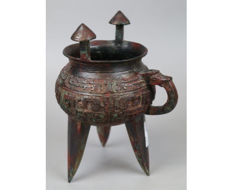 Antique Chinese bronze ding - no reserve - Approx height 26cm 