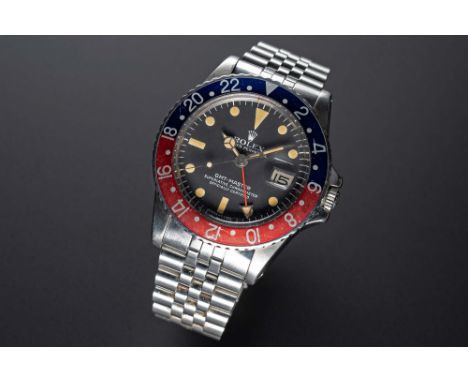 A RARE GENTLEMAN'S STAINLESS STEEL ROLEX OYSTER PERPETUAL GMT MASTER "PEPSI" BRACELET WATCHCIRCA 1977, REF. 1675Movement: 26J