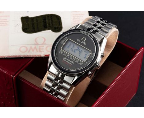 A RARE GENTLEMAN'S STAINLESS STEEL OMEGA SPEEDMASTER QUARTZ LCD CHRONOGRAPH BRACELET WATCHDATED 1983, REF. 186.0004 WITH ORIG