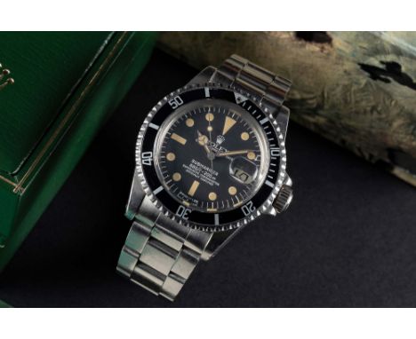 A RARE GENTLEMAN'S STAINLESS STEEL ROLEX OYSTER PERPETUAL DATE SUBMARINER BRACELET WATCHDATED 1980, REF. 1680 WITH MK1 DIAL, 