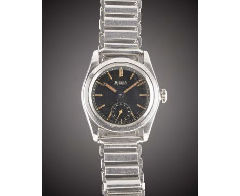 A RARE GENTLEMAN'S STAINLESS STEEL ROLEX OYSTER BRACELET WATCHCIRCA 1940, BLACK DIAL WITH LUMINOUS "PENCIL" MARKERS & HANDSMo