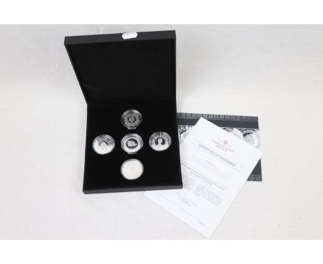 London Mint 2015 "Longest Reigning Monarch Portrait Collection five Silver Crown coin set with COA