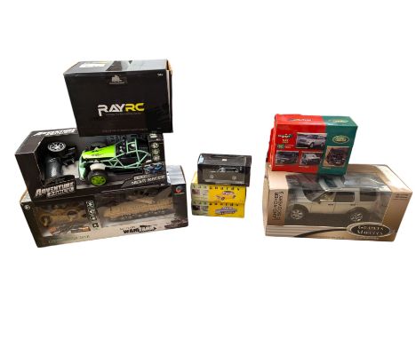 Britains 1:32 scale Range Rover, Grandes Marques Land Rover Discovery 3, Military War Tank 1:32 RD Battle Tank, two Vanguards