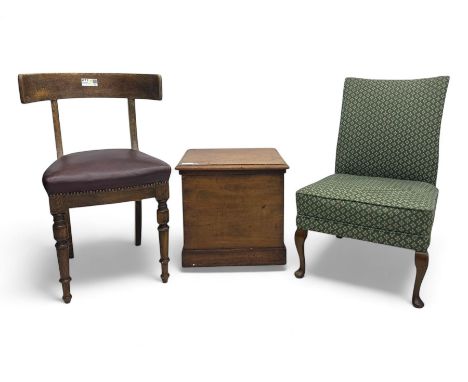 Late 19th century elm hall chair, curved backrest with leather upholstered seat, on turned supports (H81cm, W51cm), early 20t