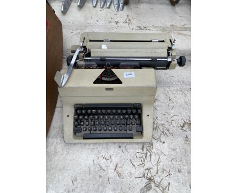 A RETRO VICKERS TYPEWRITER 