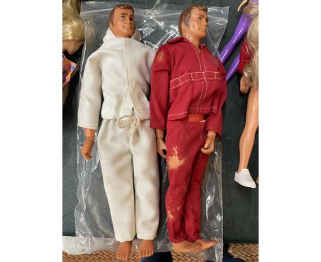 TWO VINTAGE 1975 KENNER SIX MILLION DOLLAR MAN ACTION FIGURES 
