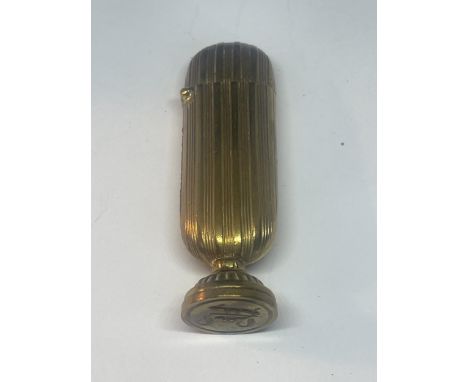 A VINTAGE BRASS VESTA CASE WITH SEAL 