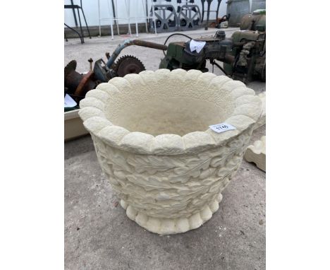 AN AS NEW EX DISPLAY CONCRETE MEDIUM OAKLEAF TUB *PLEASE NOTE VAT TO BE PAID ON THIS ITEM* 