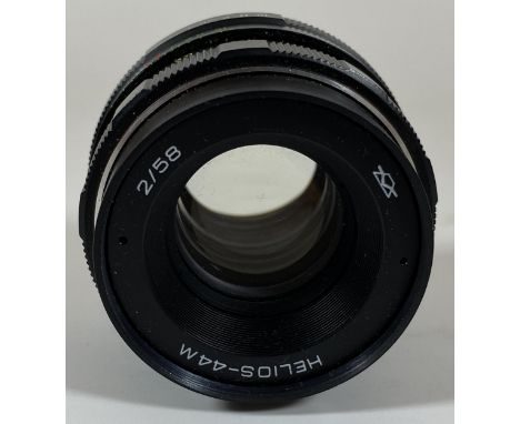 A VINTAGE HELIOS 44M 2/58 M42 MOUNT CAMERA LENS 