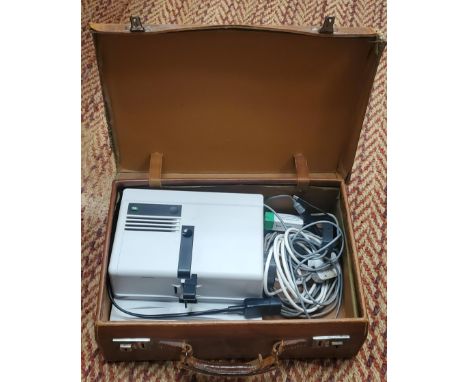 A CASED NOVAMAT 130 AF AUTOFOCUS PROJECTOR 