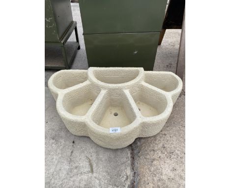 AN AS NEW EX DISPLAY CONCRETE HERB GARDEN PLANTER  *PLEASE NOTE VAT TO BE PAID ON THIS ITEM* 