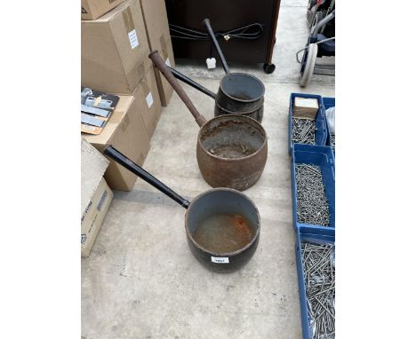 FOUR VINTAGE ENAMELED COOKING PANS 