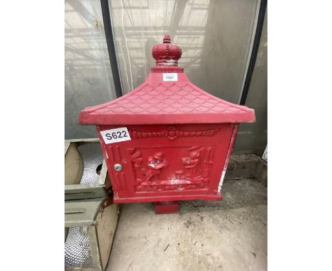 A VINTAGE STYLE CAST ALLOY POST BOX 
