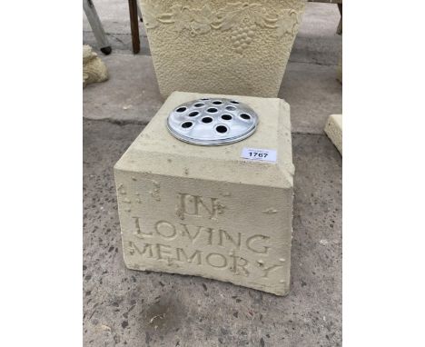AN AS NEW EX DISPLAY CONCRETE LARGE IN LOVING MEMORY GRAVE POT *PLEASE NOTE VAT TO BE PAID ON THIS ITEM* 