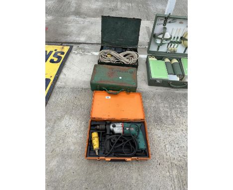 AN ASSORTMENT OF POWER TOOLS TO INCLUDE A METABO DRILL AND A BOSCH DRILL ETC 